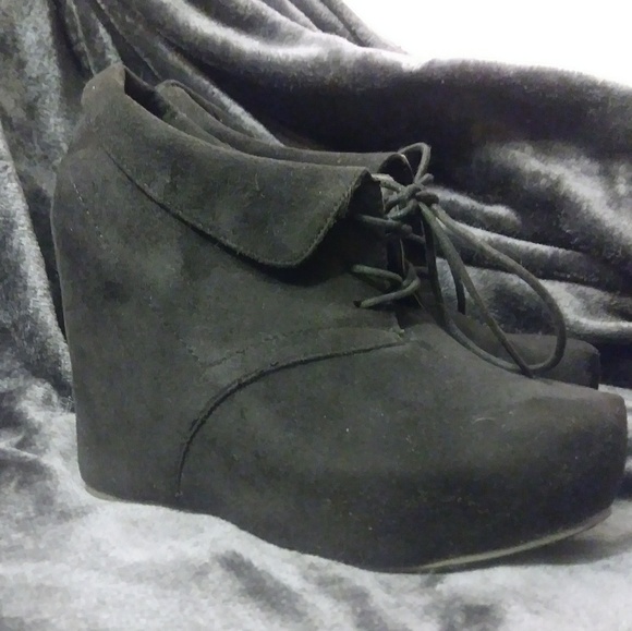 Wedges - Picture 2 of 3